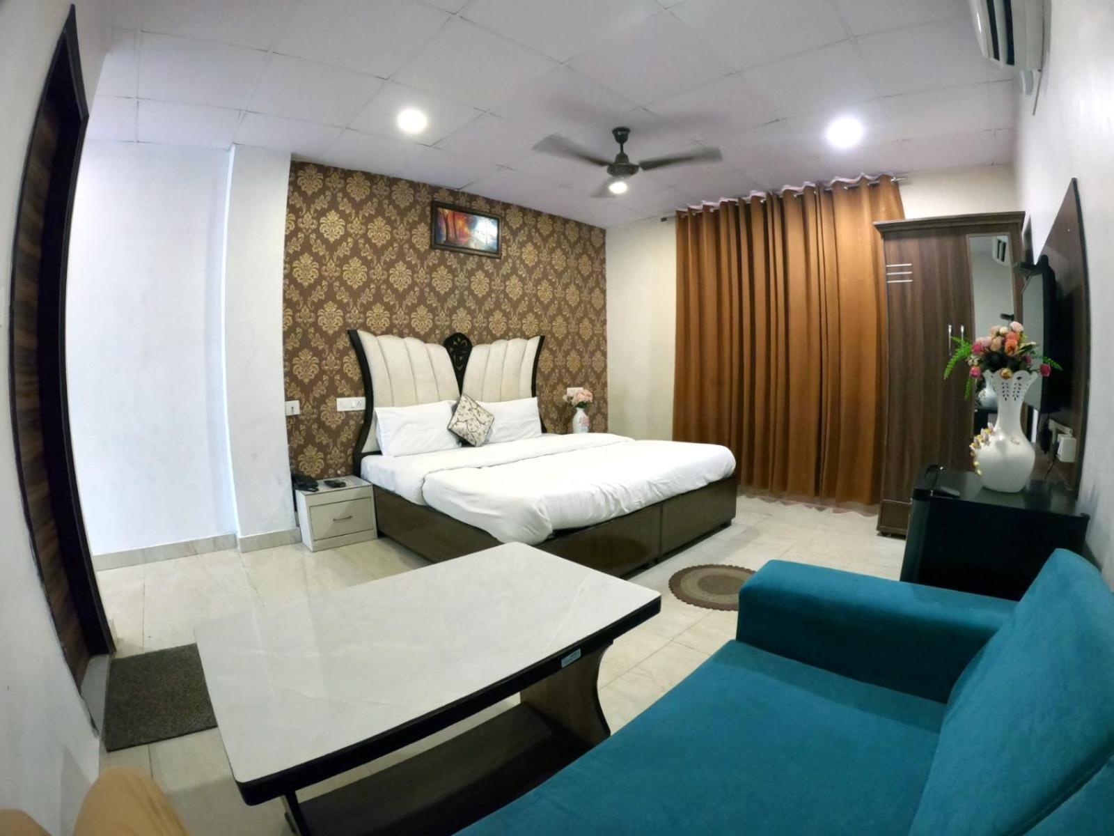 Sheela stays Ludhiana Extérieur photo