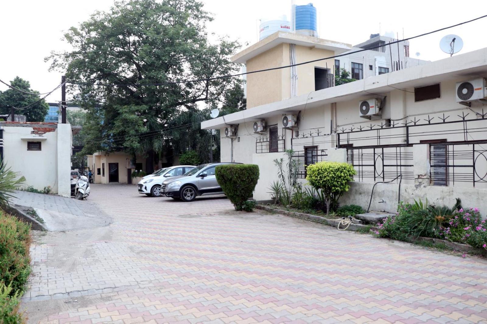 Sheela stays Ludhiana Extérieur photo