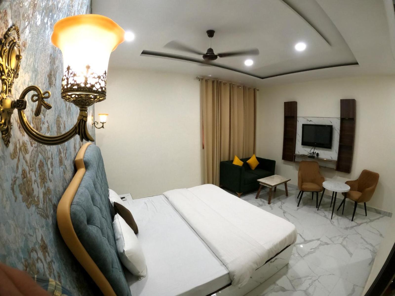Sheela stays Ludhiana Extérieur photo